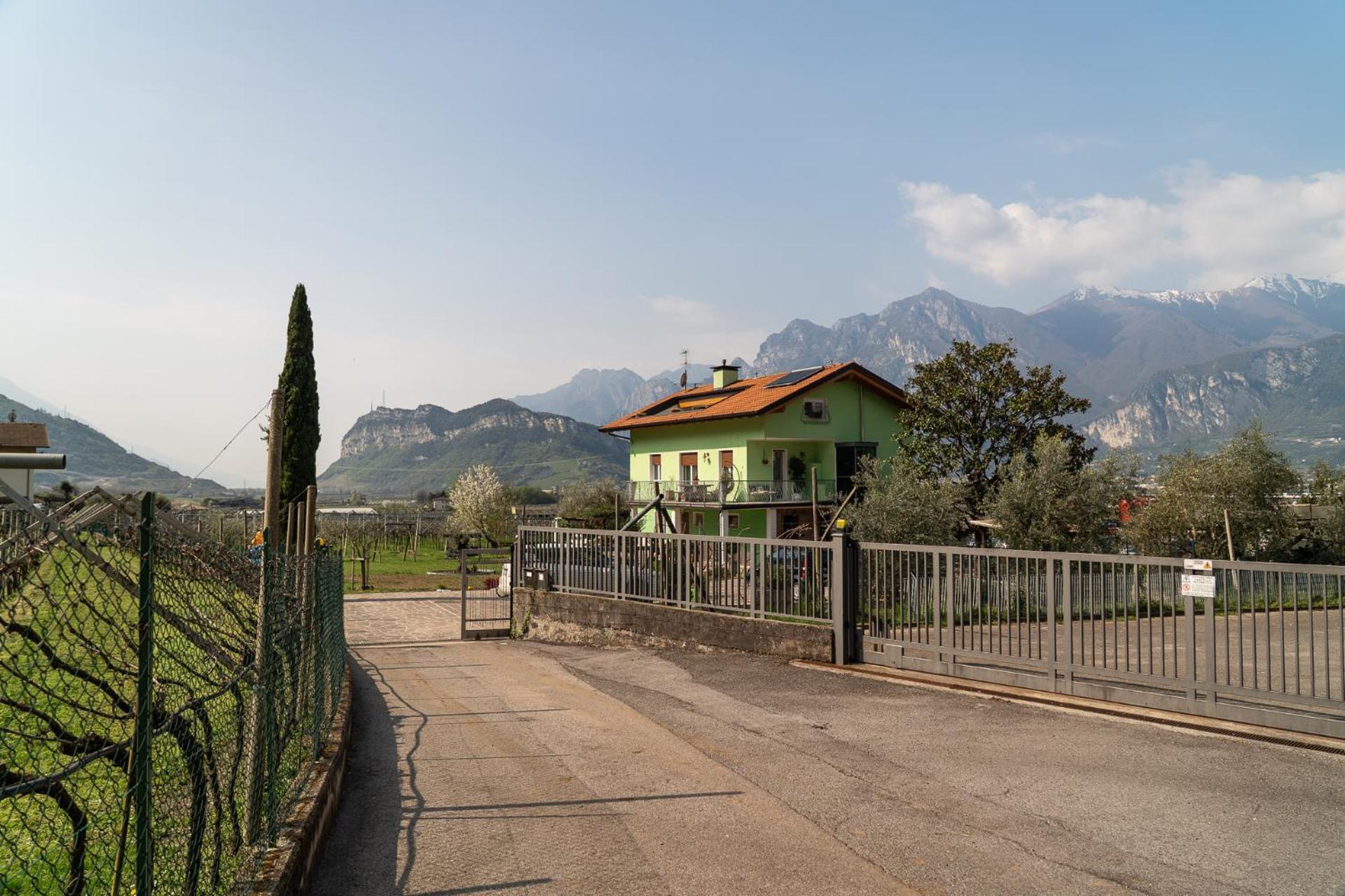 La Casa Nel Verde Arco Exterior photo