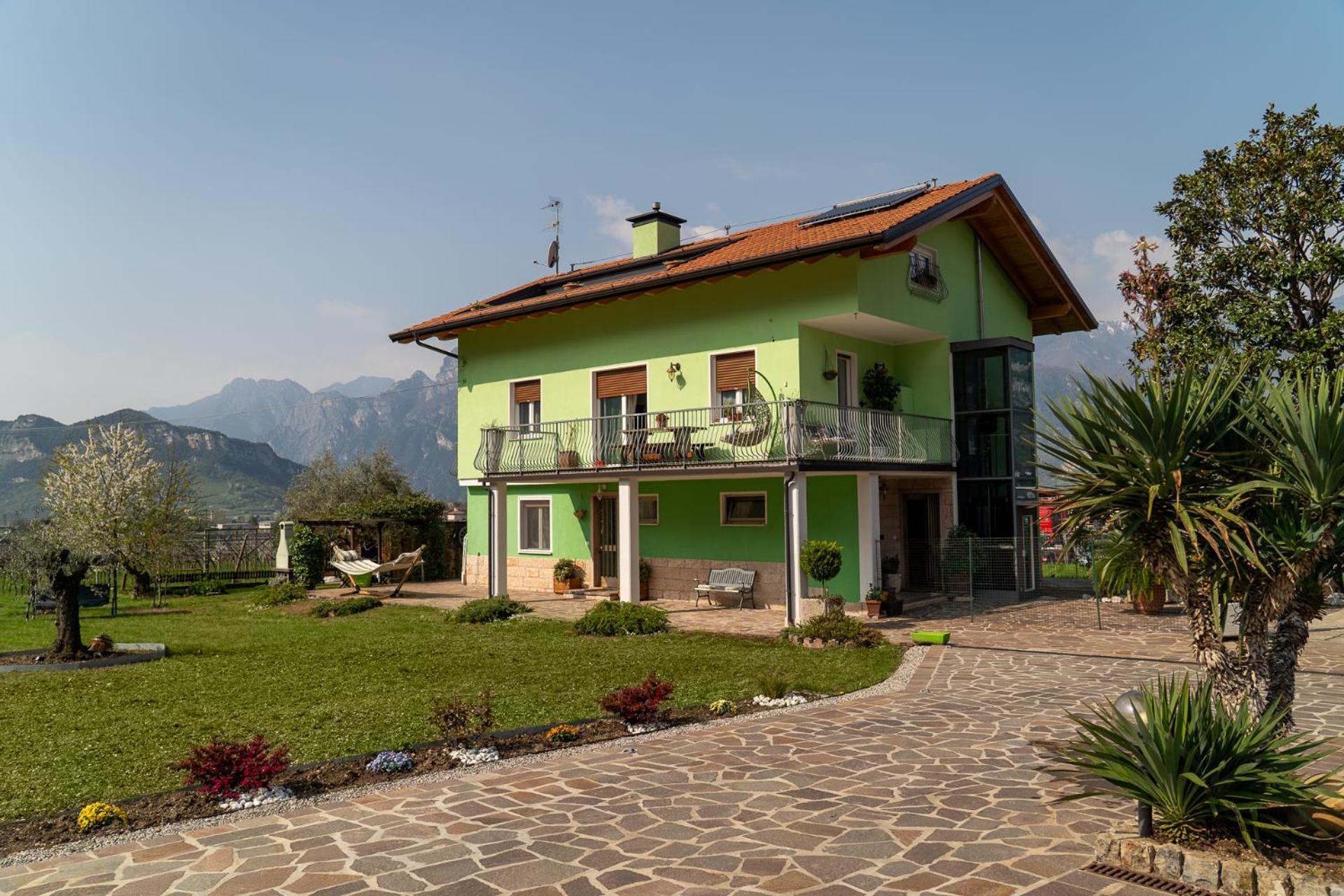 La Casa Nel Verde Arco Exterior photo